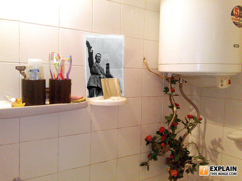 Hitler_bath