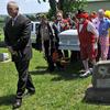 Slideshow_1108008_sns053009funeral1