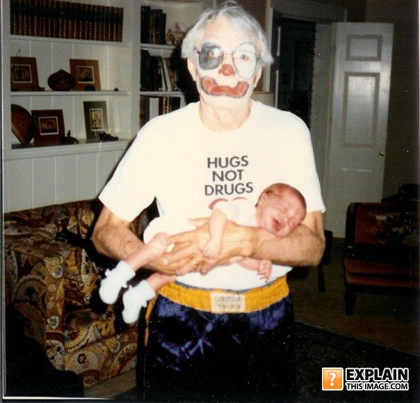 Creepy_clown_and_baby